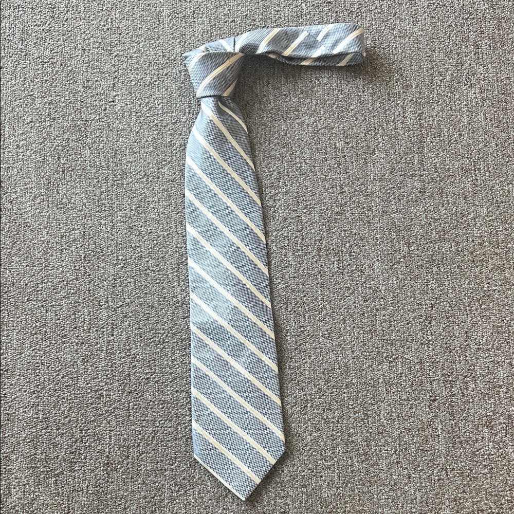 Calvin Klein Gray and Ecru Striped Tie 100% silk